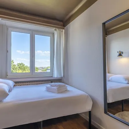Elegant 2Br In Luxembourg With Balcony & Wifi Apartment Exterior photo