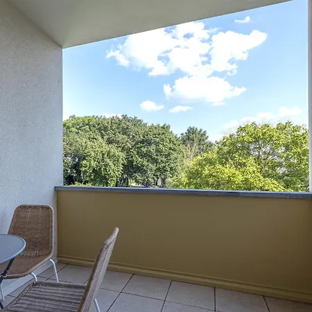 Elegant 2Br In Luxembourg With Balcony & Wifi Apartment Exterior photo