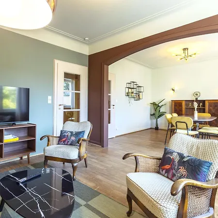 Elegant 2Br In Luxembourg With Balcony & Wifi Apartment Exterior photo