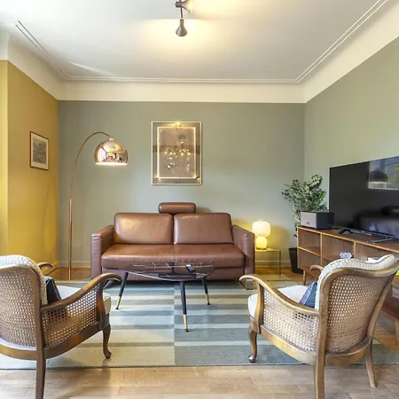 Elegant 2Br In Luxembourg With Balcony & Wifi Apartment Exterior photo