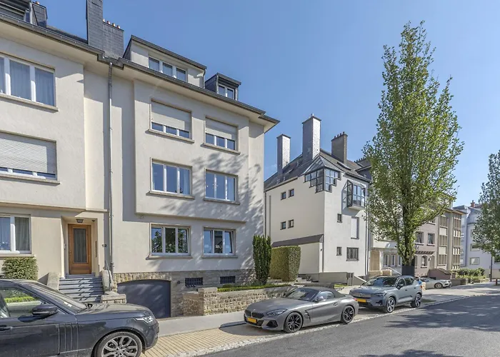Elegant 2Br In Luxembourg With Balcony & Wifi