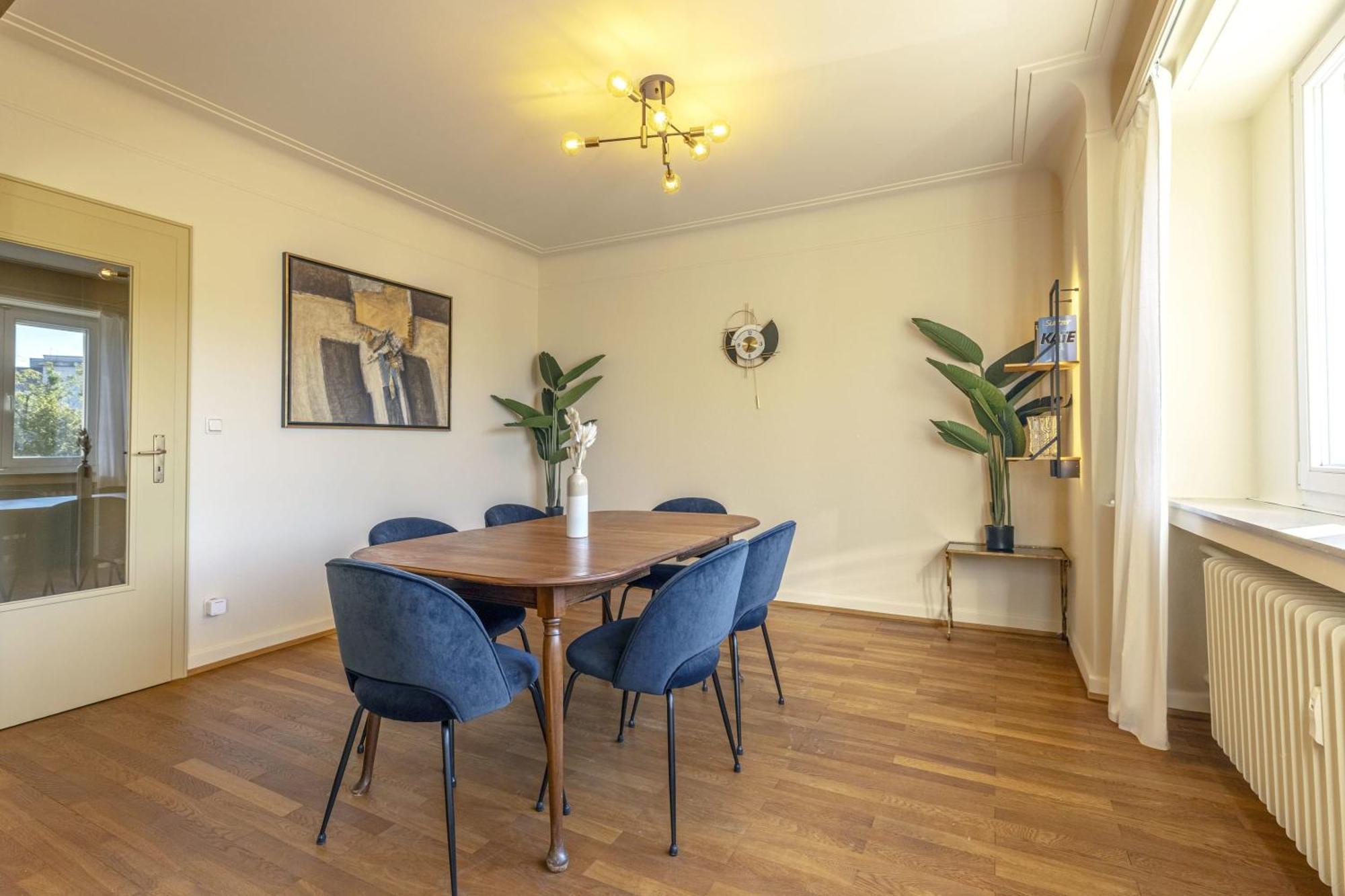 Elegant 2br In With Balcony & Wifi Apartment Luxembourg