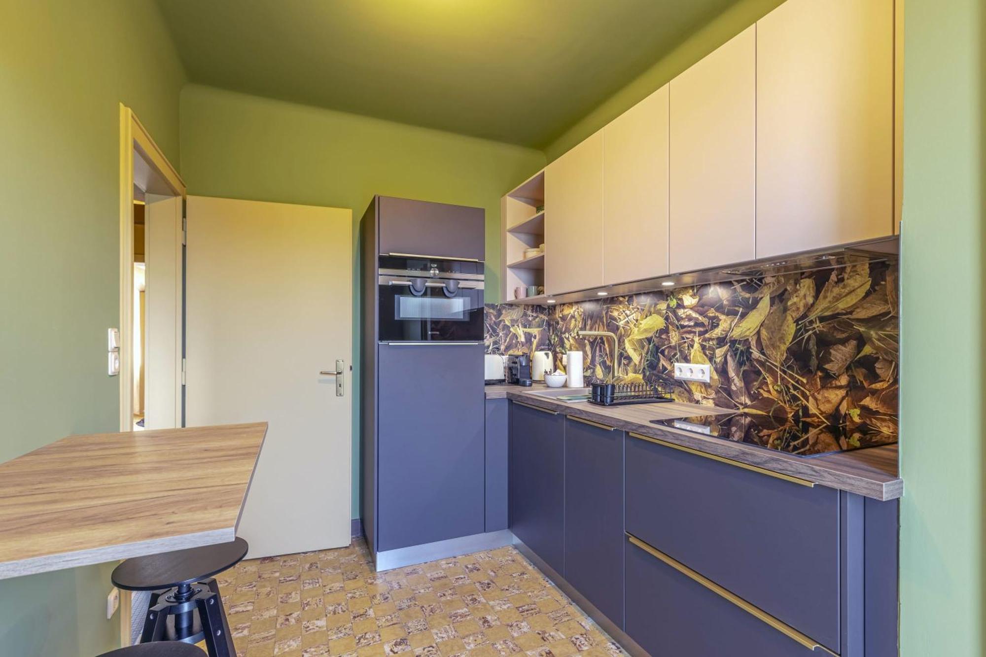 Elegant 2br In With Balcony & Wifi *