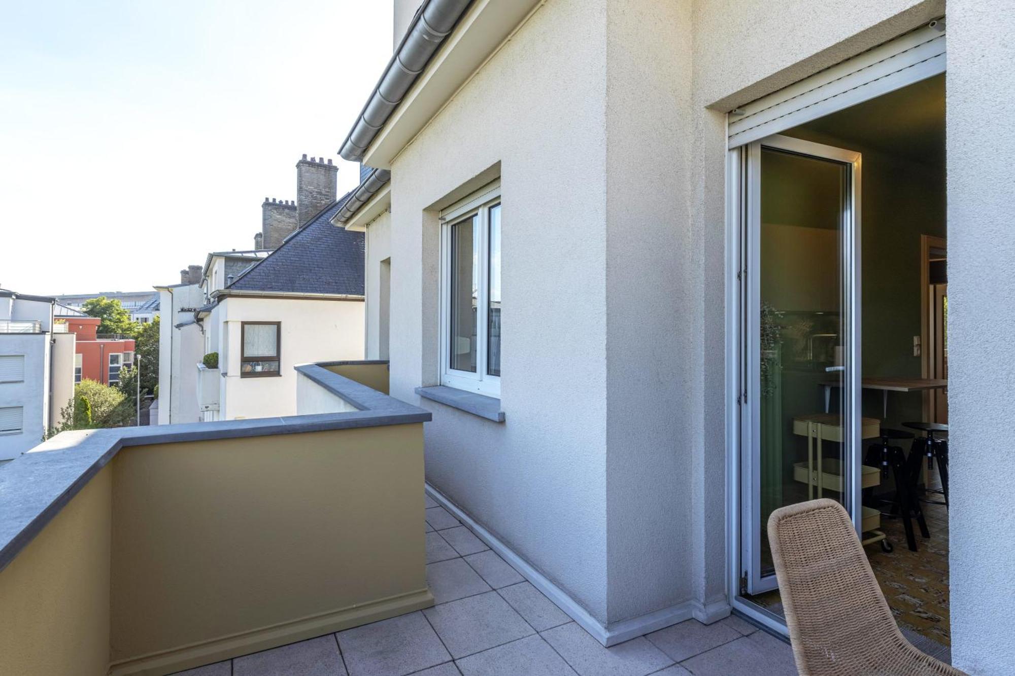 Elegant 2br In With Balcony & Wifi Apartment *