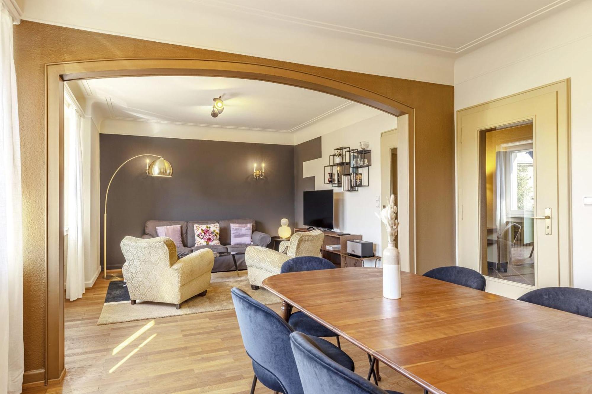Apartment Elegant 2br In With Balcony & Wifi *