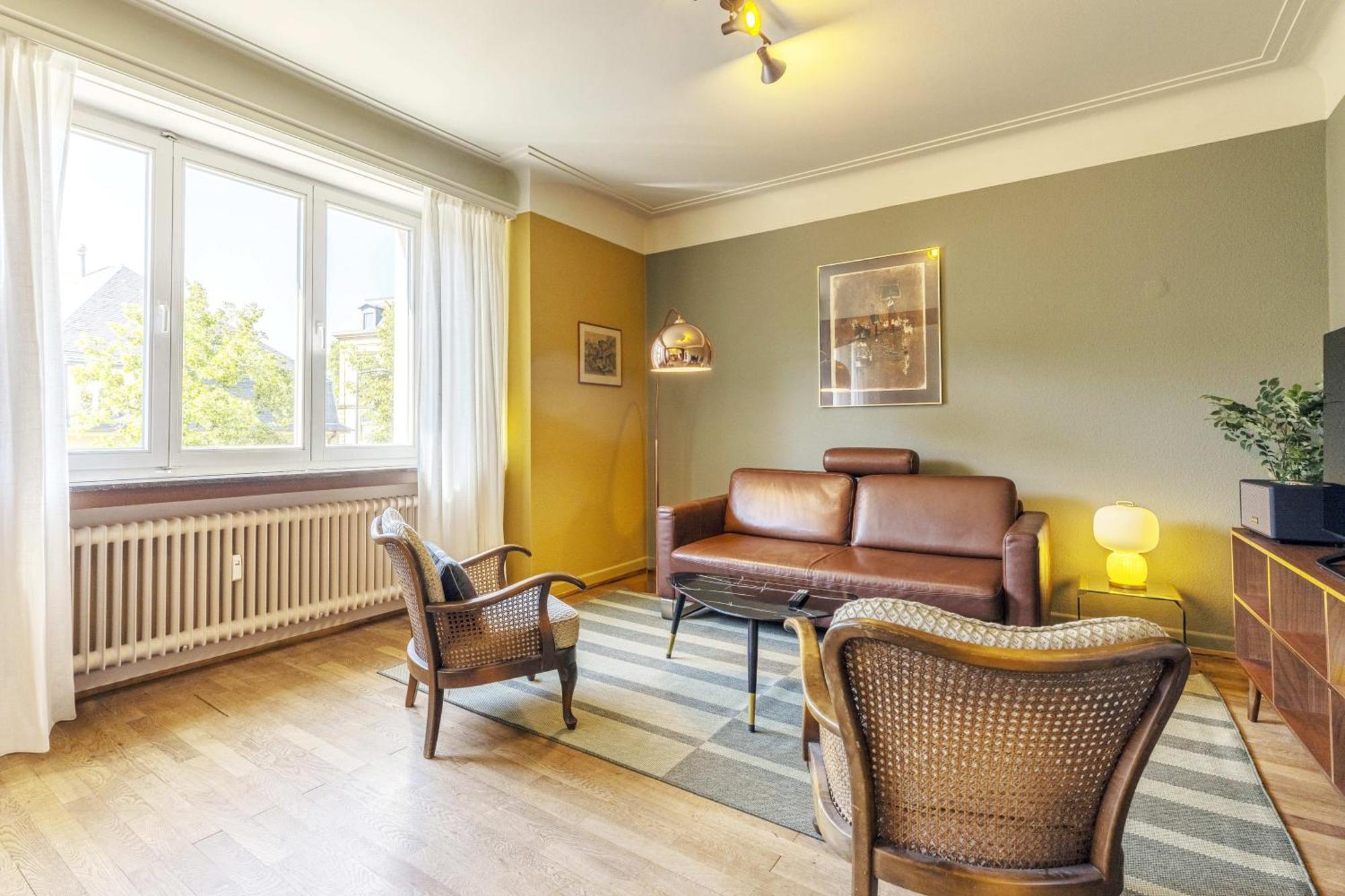 Apartment Elegant 2br In With Balcony & Wifi